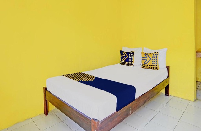 SPOT ON 92372 Rinda Homestay Syariah & Resto