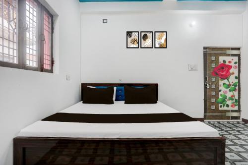 SPOT ON Ajay Hotel Phulpur Railway station