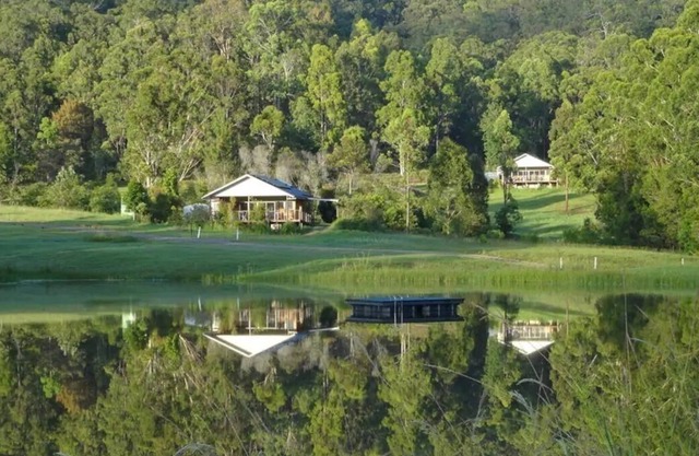 Spotted Gum Cottage - Bush and Beach Experience