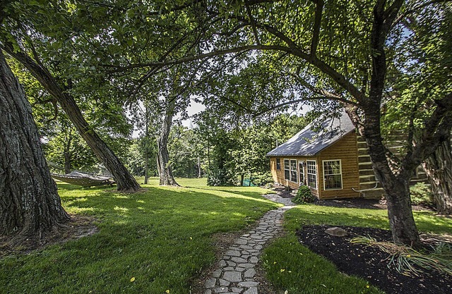 SPRING IS IN THE AIR! BOOK YOUR SPRING GETAWAY NOW!
