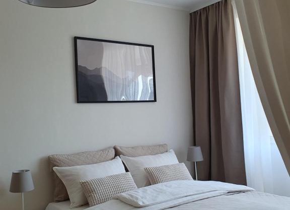 Square Side Apartment