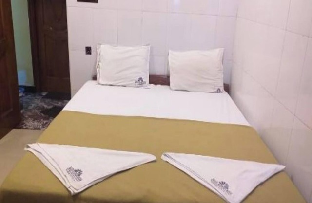Sree Kumaran Deluxe