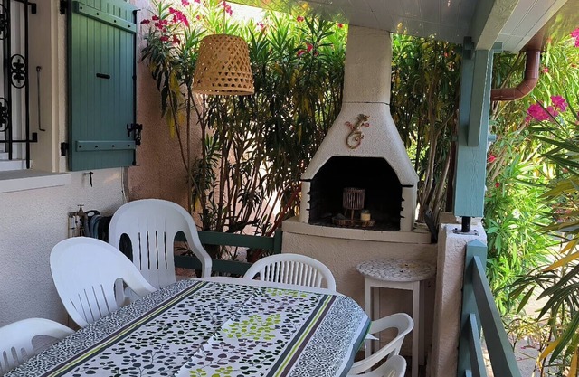 St Cyprien, a cocoon just a stone's throw from the sea