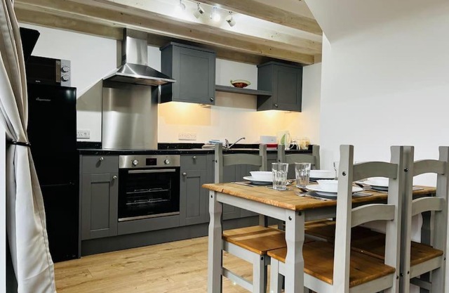 Stable Cottage with pre booked use of Indoor Swimming Pool