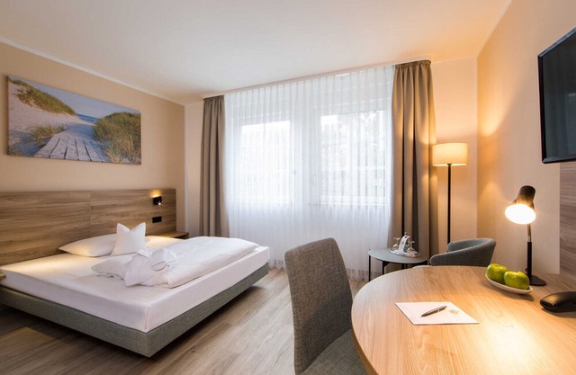 Standard Double Room - Hotel Linderhof