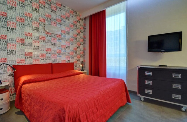 STAR RESIDENCE - STANDARD ONE-ROOM APARTMENT 08