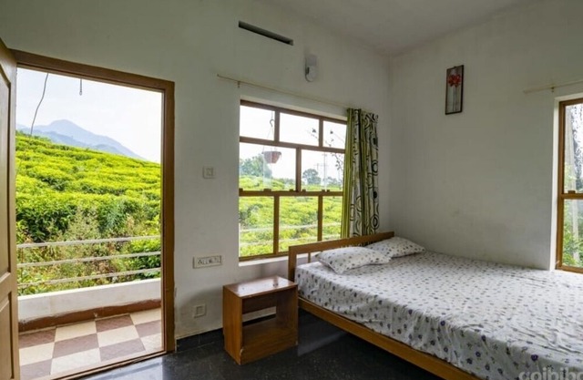 Starlit holidays homes Chithirapuram near Munnar