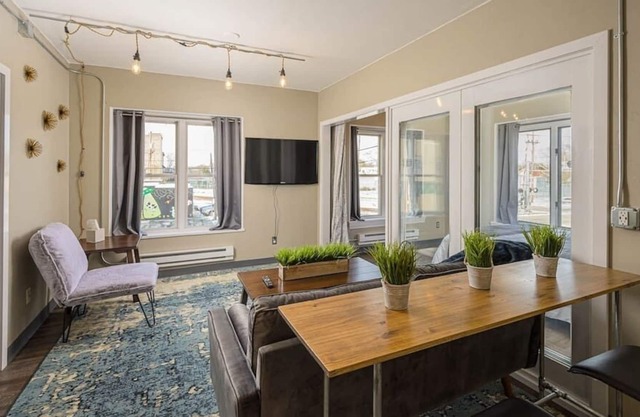 Stateview 204 - Downtown 2 Bedroom Apartment