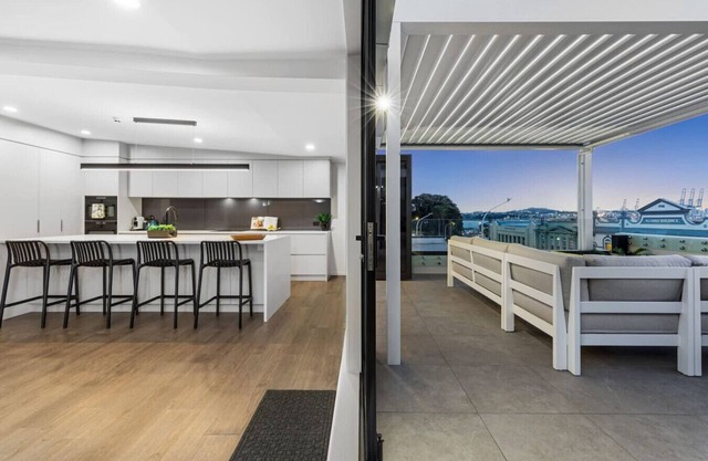 Stay Devonport - 3 Bedroom Penthouse