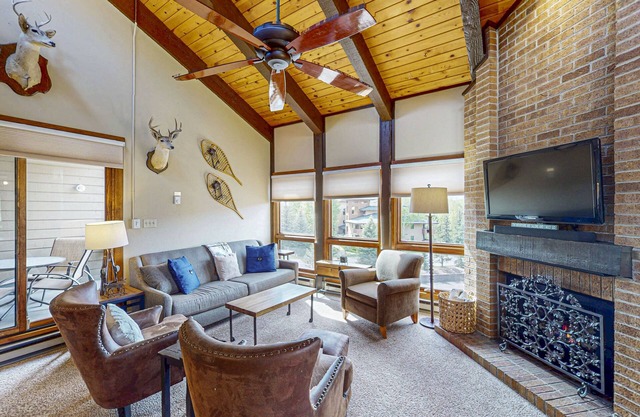 Steamboat Springs condo with pool, hot tub & balcony