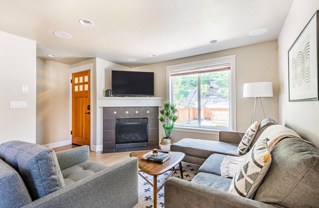 Stellar Interbay 3BR Townhome w/Balcony, nr Restaurants, by Blueground