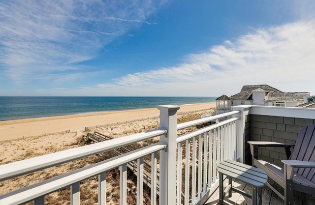 Steps to Shore Spacious Bethany Beach Retreat