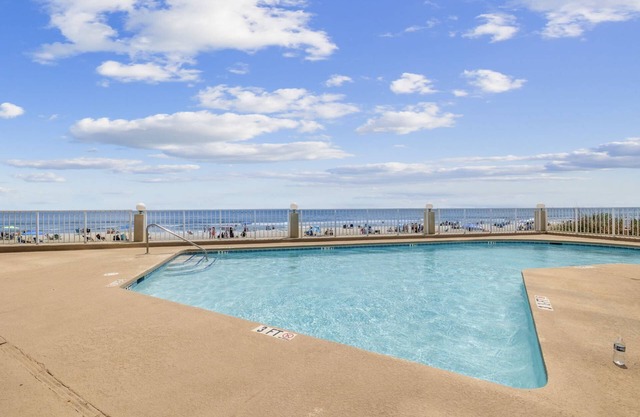 Steps to the Beach- Short Drive to Dining/shops - w/Free Tickets to Local Attractions - OOP 1105