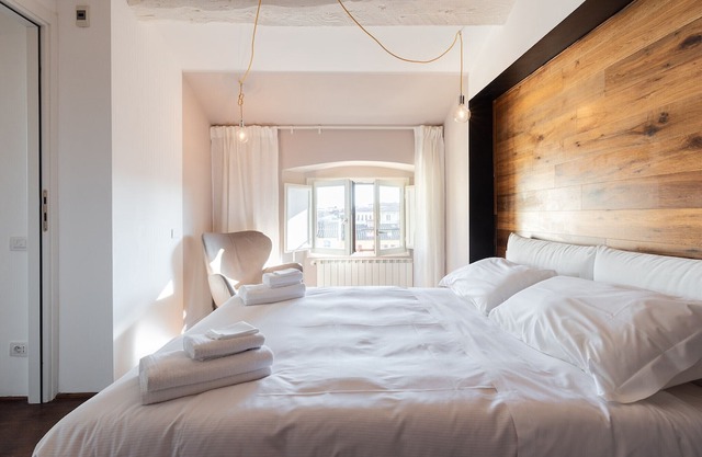 Stilish with rooftop terrace and parking