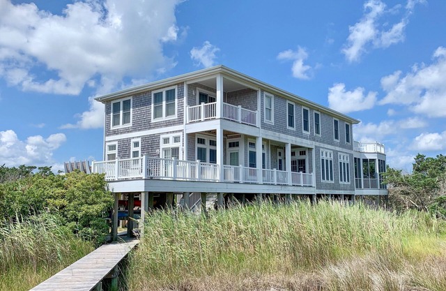 Still Point: Luxurious, spacious, exceptional waterfront home.
