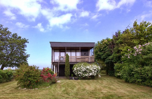 Stilt bungalow with lake view, holiday home by the sea, beach house