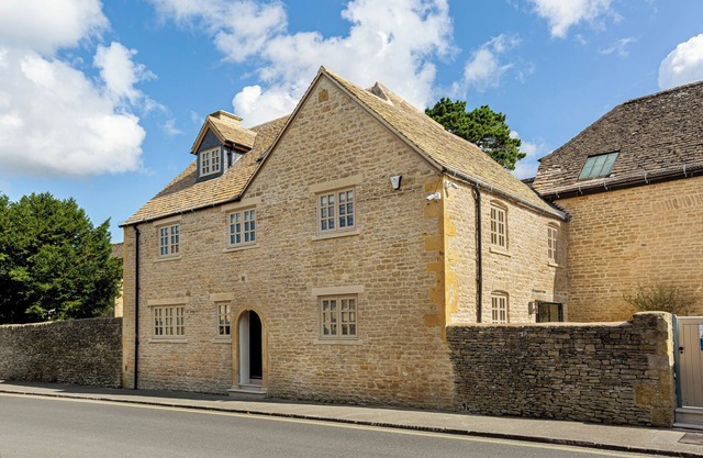Stows Edge - Modern Cottage