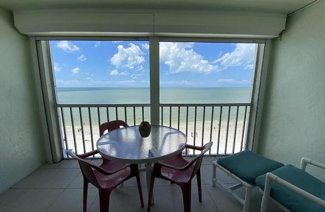 Strandview #603 - Beachfront condo with screened-in patio and amazing view!