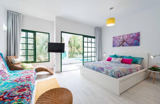 Studio 300 meters from the beach. Free WIFI
