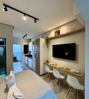 Studio 201 - aconchegante com garagem privativa e varanda