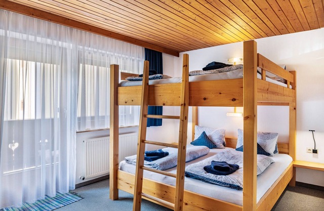Studio Apartment 'Hochzillertal' with Sauna, Mountain View, Balcony and Wi-Fi