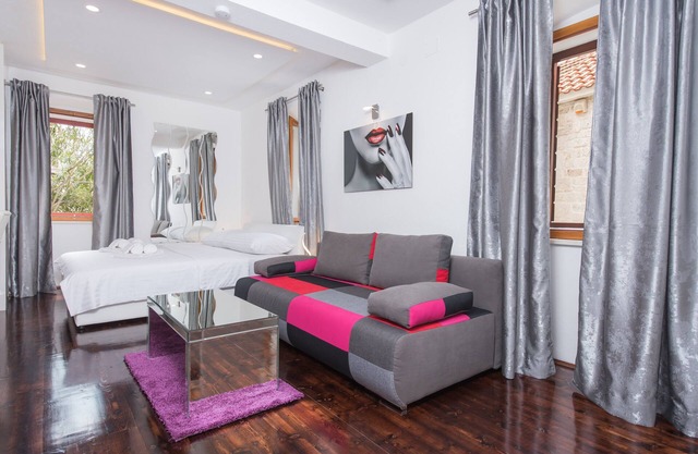Studio Apartment Lena*