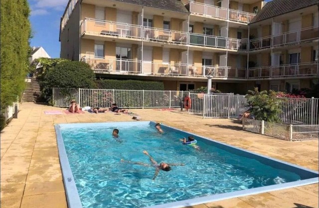 Studio Apartment 'Au Coeur De Quiberon' with Shared Pool, Balcony and Wi-Fi