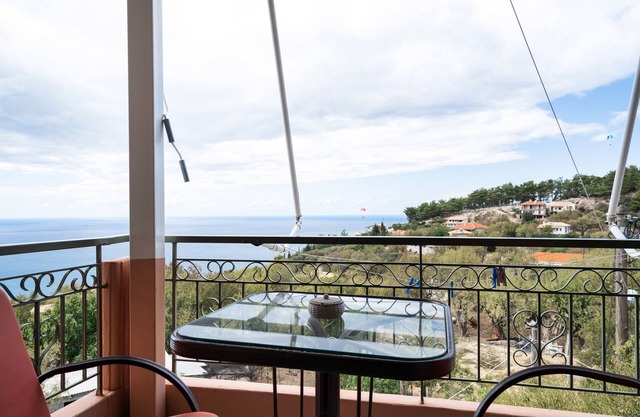 Studio Apartment 'Nontas Homes 32' with Sea View, Wi-Fi and Air Conditioning