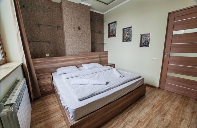 Studio apartment on Argishti street by GuestMe