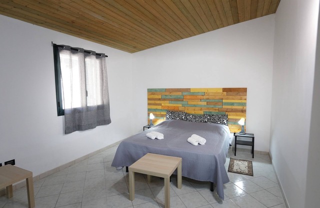 Studio 'Arancia - Fiumara Val Di Noto' with Mountain View, Wi-Fi and Air Conditioning
