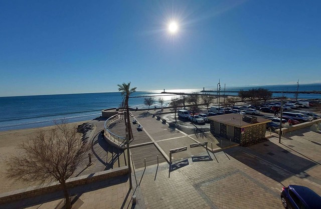 Studio cabin for 4, terrace, parking, Grau d'Agde