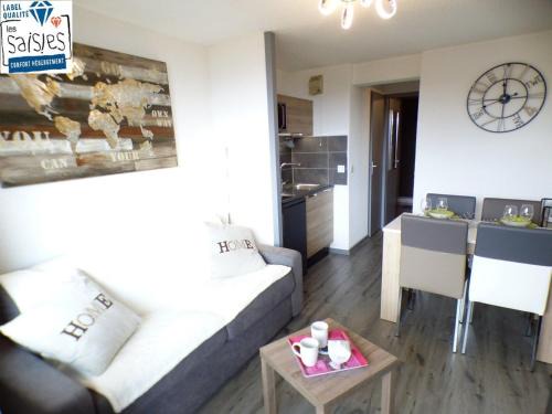 Studio Cabine aux Saisies, Balcon Sud/Est, 4 Pers, Centre et Commerces Proches, Label Qualité 3 Diamants - FR-1-594-148