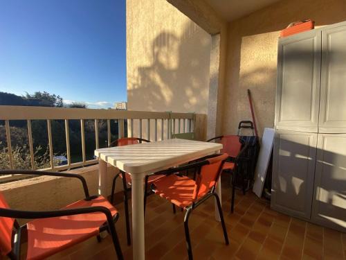 Studio cabine avec balcon, piscine et parking - Sainte Maxime - FR-1-226-509