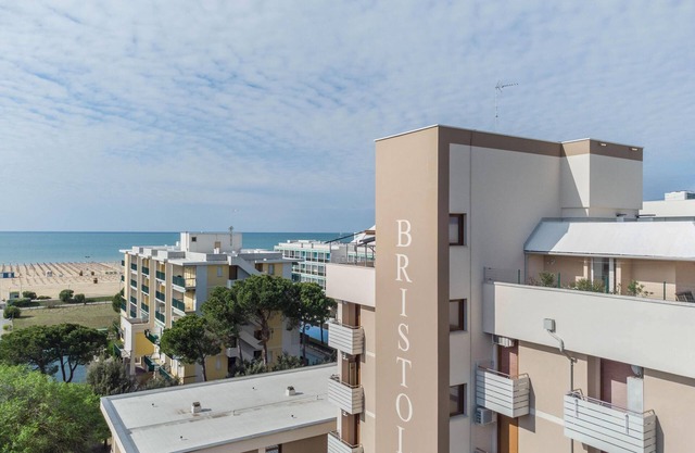 Studio 'Condominio Bristol 501' near Beach with Balcony
