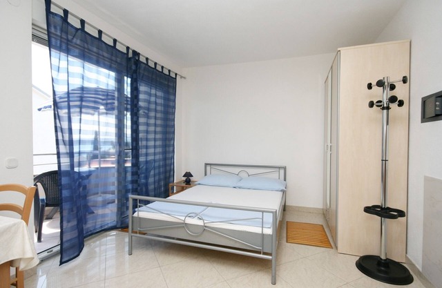 Studio flat with balcony and sea view Dramalj, Crikvenica (AS-5534-a)