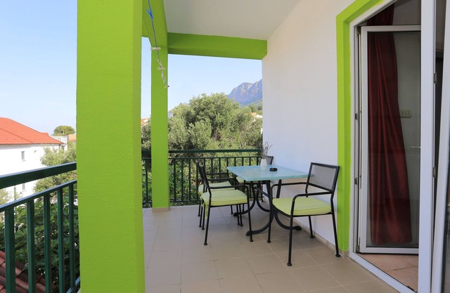Studio flat with terrace and sea view Gradac, Makarska (AS-2784-b)