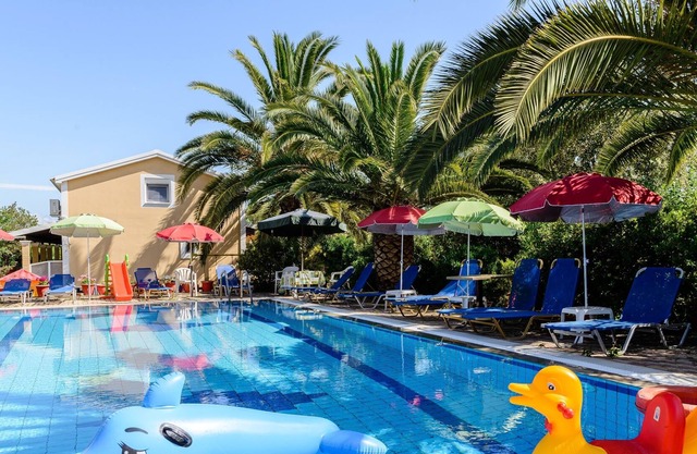 Studio in beautiful garden ELENI FAMILY APARTMENT