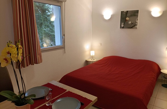 Studio in Residence with Swimming Pool B20