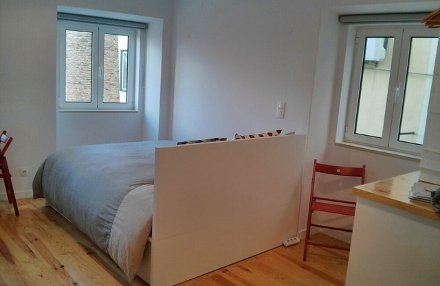 Studio in the Alley of Belo, located in a quiet street of Alfama. Registration number 579 / AL