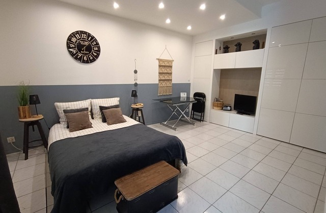 Studio LE COLONEL, in the heart💖of the beautiful village of Marseillan