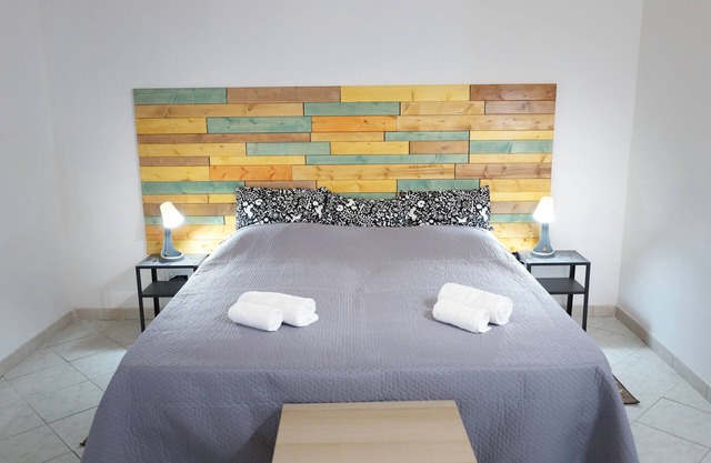 Studio 'Limone - Fiumara Val Di Noto' with Mountain View, Wi-Fi and Air Conditioning