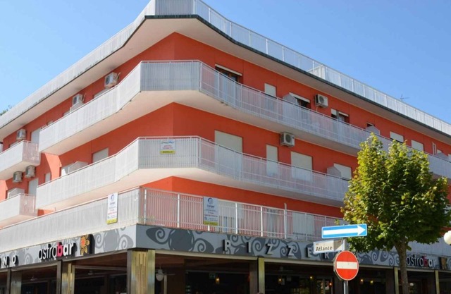 Studio mit Klimaanlage und Balkon