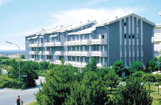 Studio mit Klimaanlage und Balkon