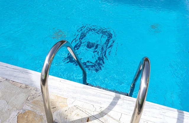 Studio 'Veronis 2' with Sea View, Shared Pool & Wi-Fi