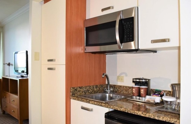 Studio w Ocean & Lagoon views - 4 guests (C19)