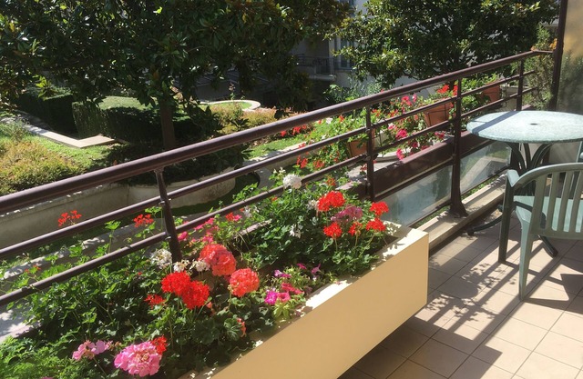 Studio with balcony near Paris