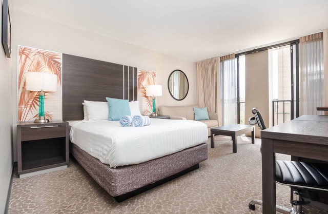 Studio with King Size Bed