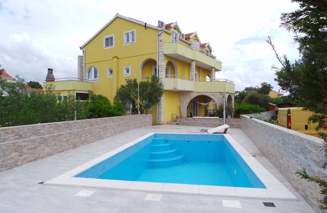 Studio with terrace and air conditioning