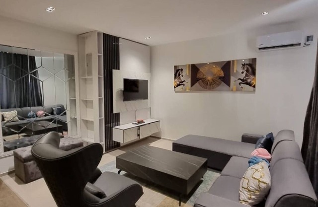 Stunning 1-Bedroom in Banana Island