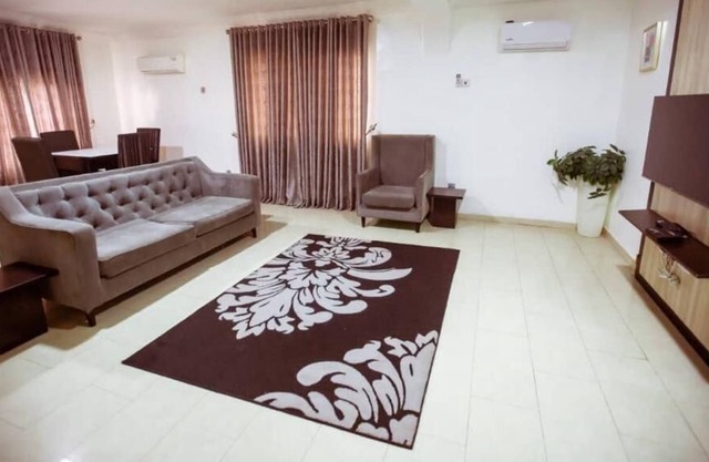 Stunning 2-Bed Apartment in Lagos